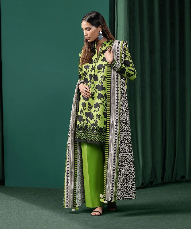 3 Piece - Embroidered Khaddar Suit